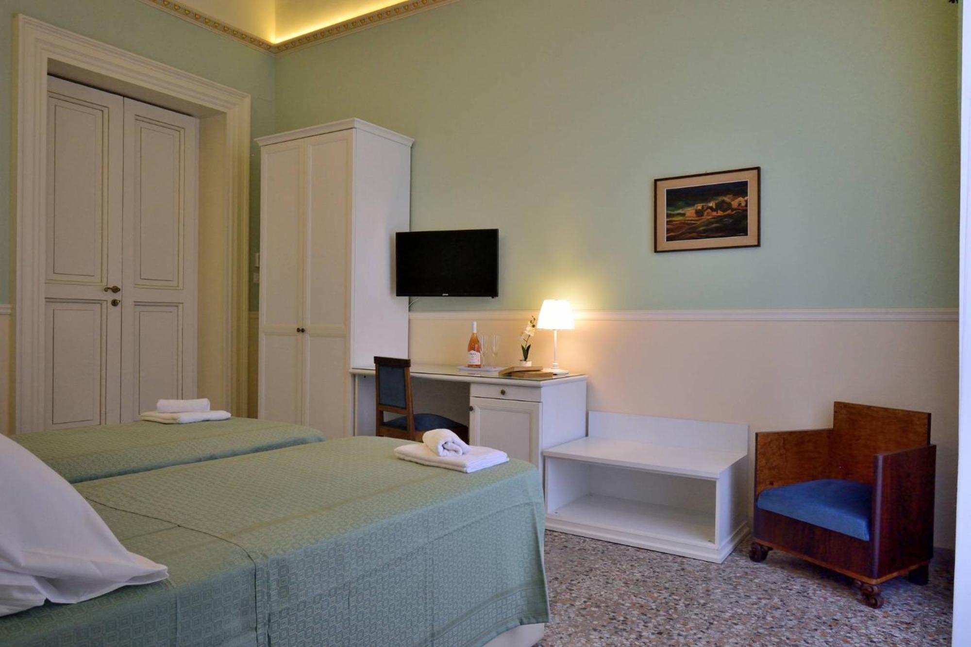 Bellini Inn Deluxe Catania-Fontanarossai nemzetközi repülőtér Kültér fotó